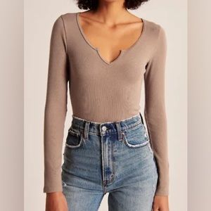 Abercrombie & Fitch Long-Sleeve Ribbed Notch-Neck Top